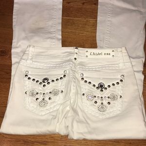 Like new la idol jeans white